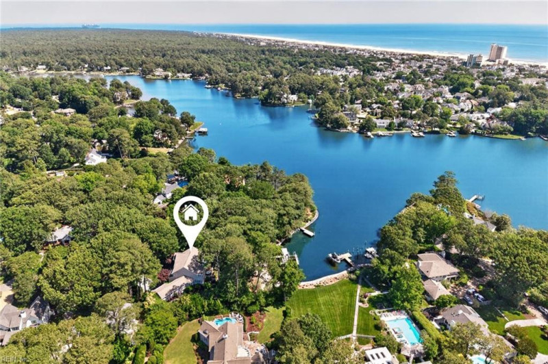 Photo 3 of 47 residential for sale in Virginia Beach virginia