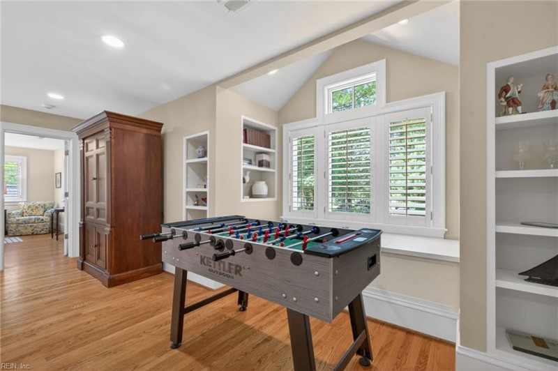Photo 31 of 47 residential for sale in Virginia Beach virginia