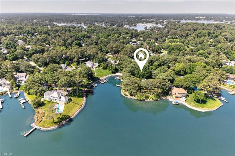 Photo 4 of 47 residential for sale in Virginia Beach virginia