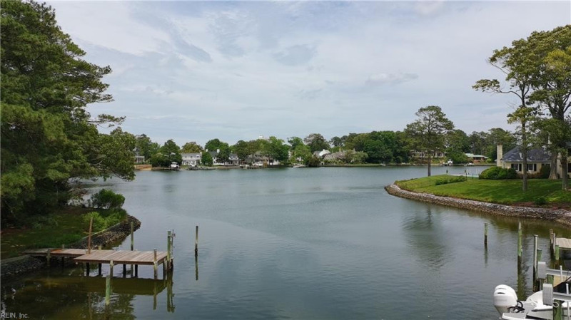 Photo 5 of 47 residential for sale in Virginia Beach virginia