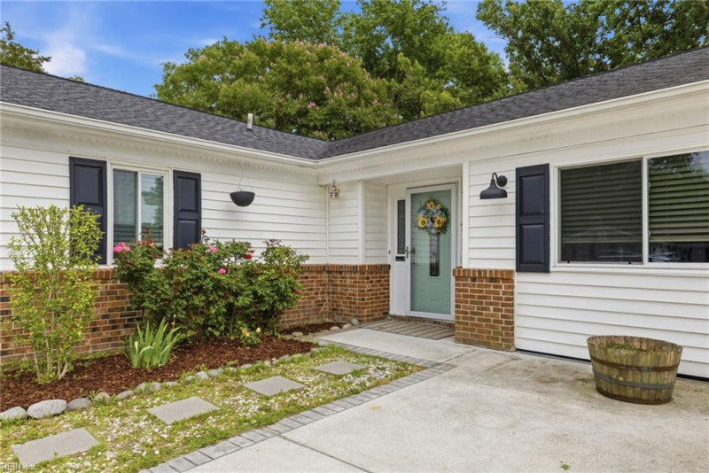 Photo 4 of 32 residential for sale in Virginia Beach virginia Photo 4 of 32 residential for sale in Virginia Beach virginia