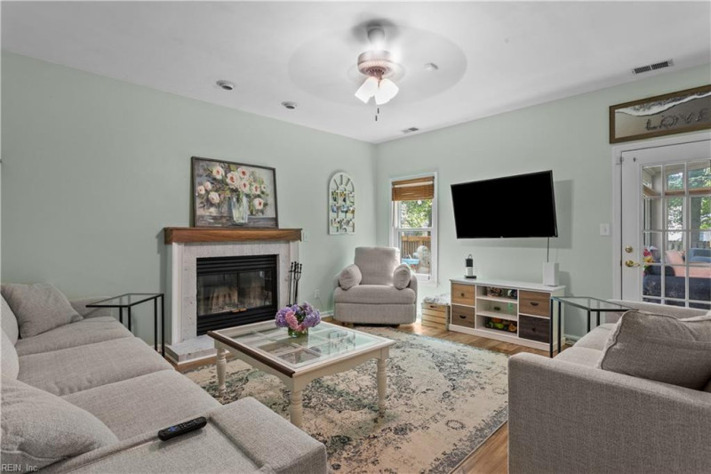 Photo 5 of 47 residential for sale in Chesapeake virginia Photo 5 of 47 residential for sale in Chesapeake virginia