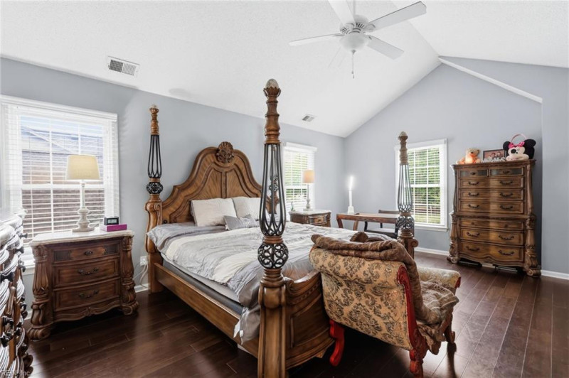 Photo 19 of 34 residential for sale in Chesapeake virginia