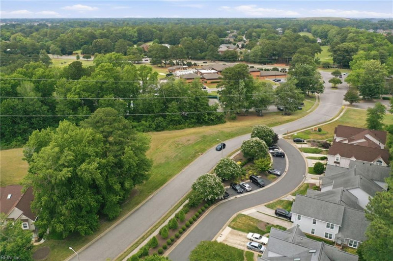 Photo 31 of 34 residential for sale in Chesapeake virginia