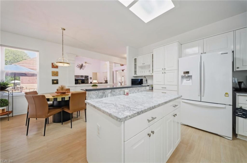 Photo 13 of 49 residential for sale in Virginia Beach virginia