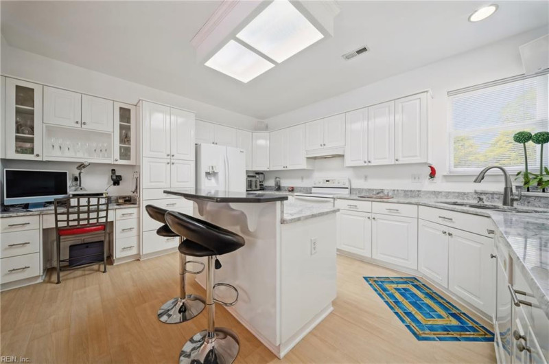 Photo 8 of 49 residential for sale in Virginia Beach virginia