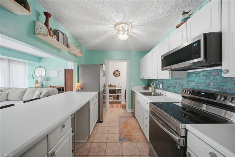 Photo 11 of 42 residential for sale in Virginia Beach virginia