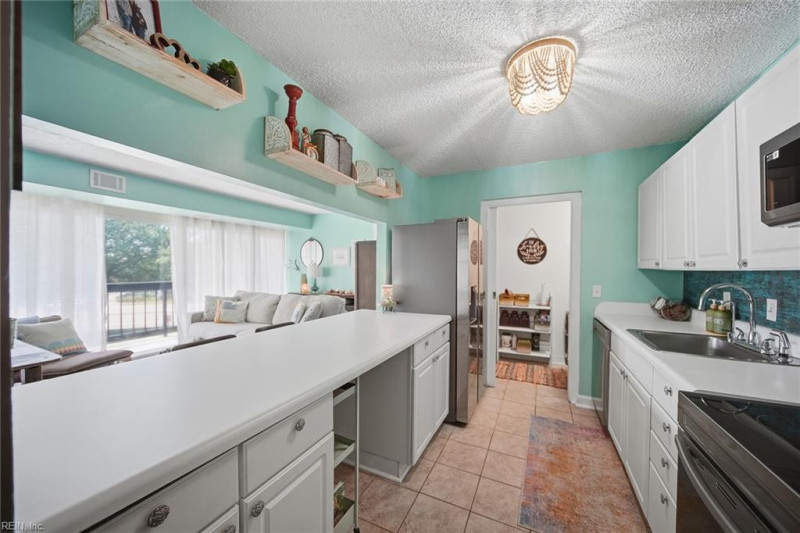 Photo 12 of 42 residential for sale in Virginia Beach virginia