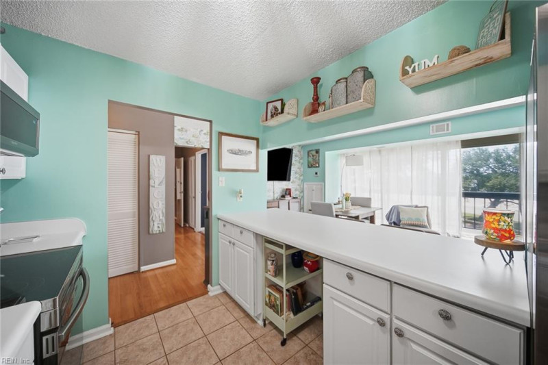 Photo 15 of 42 residential for sale in Virginia Beach virginia