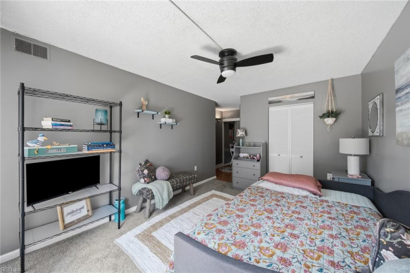 Photo 17 of 42 residential for sale in Virginia Beach virginia
