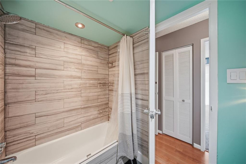 Photo 24 of 42 residential for sale in Virginia Beach virginia