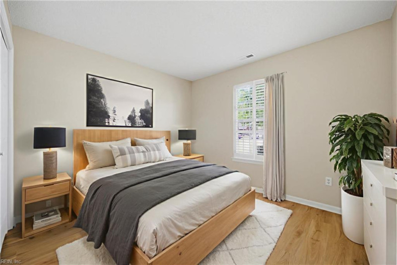 Photo 14 of 28 residential for sale in Chesapeake virginia