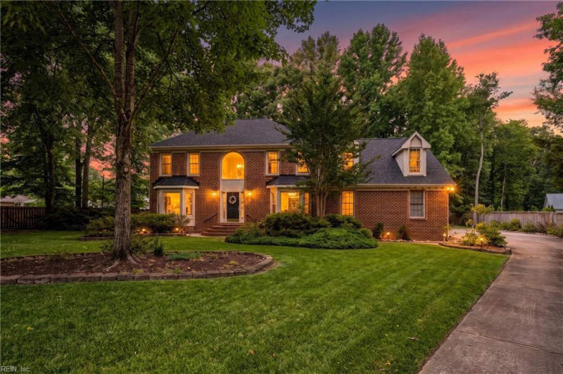 Photo 1 of 32 residential for sale in Chesapeake virginia