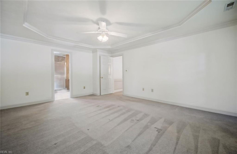 Photo 16 of 32 residential for sale in Chesapeake virginia