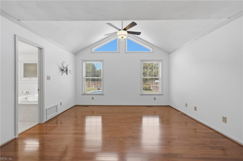 Photo 15 of 46 residential for sale in Chesapeake virginia