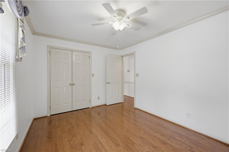 Photo 23 of 46 residential for sale in Chesapeake virginia