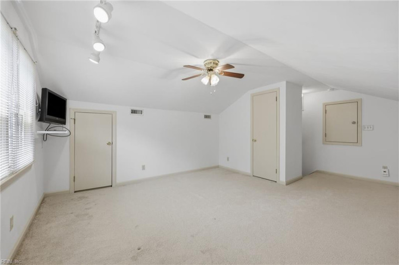 Photo 27 of 46 residential for sale in Chesapeake virginia