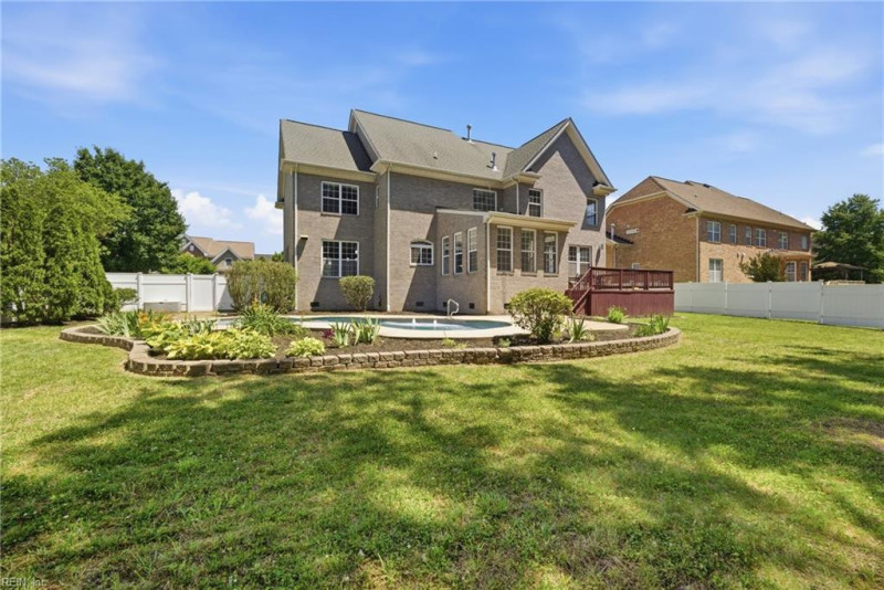 Photo 20 of 48 residential for sale in Chesapeake virginia