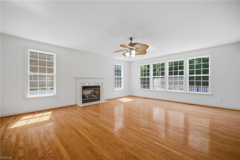Photo 22 of 48 residential for sale in Chesapeake virginia