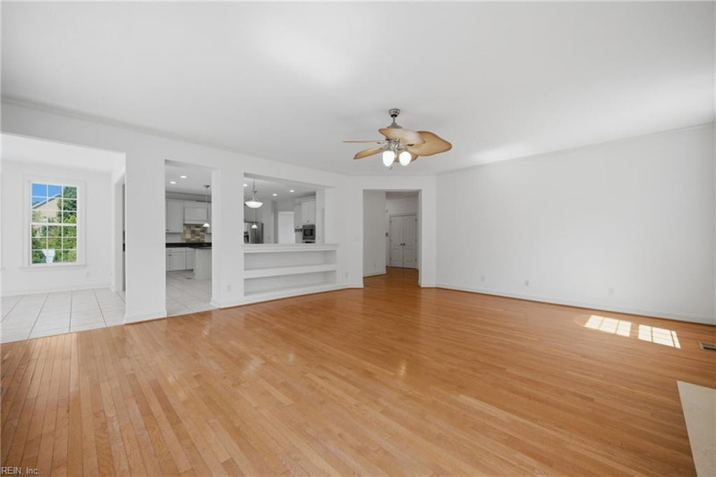 Photo 23 of 48 residential for sale in Chesapeake virginia