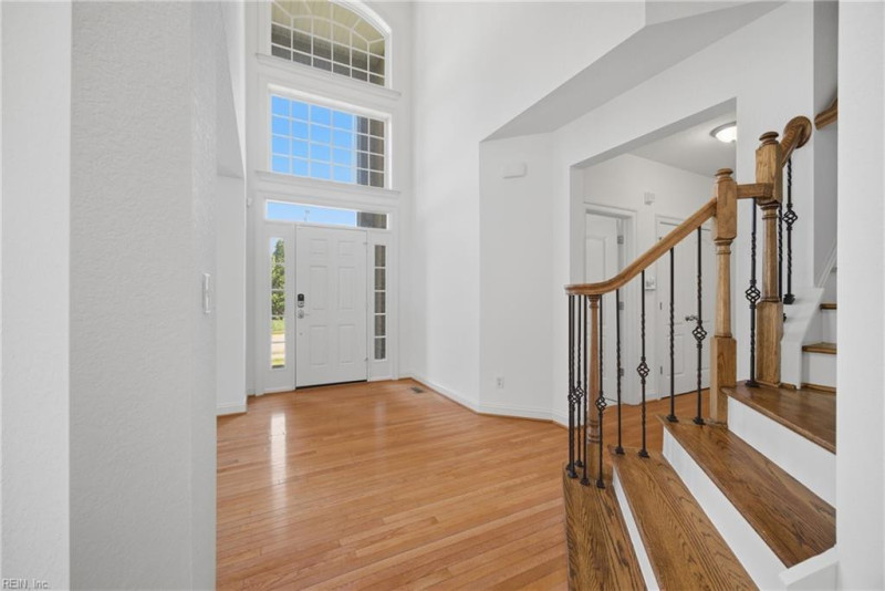 Photo 5 of 48 residential for sale in Chesapeake virginia