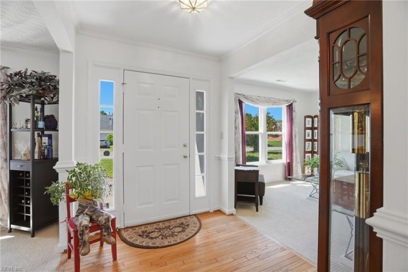 Photo 12 of 40 residential for sale in Chesapeake virginia