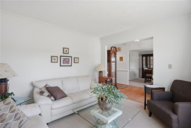 Photo 13 of 40 residential for sale in Chesapeake virginia