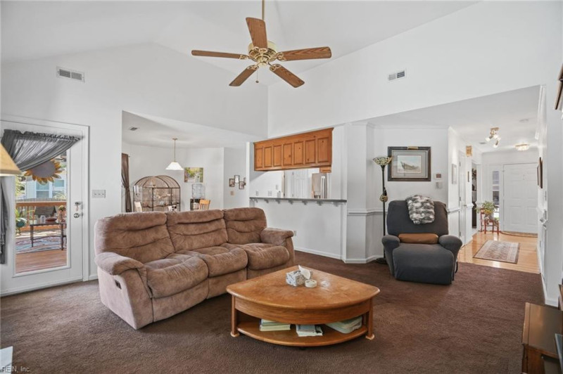 Photo 14 of 40 residential for sale in Chesapeake virginia