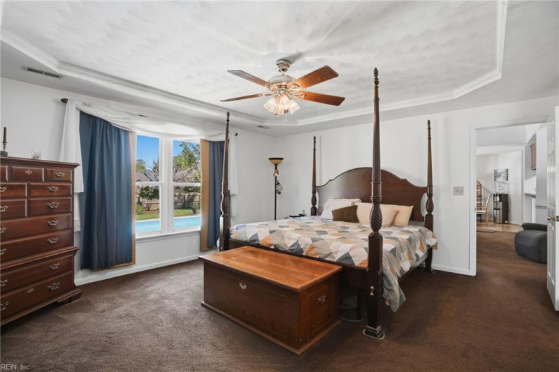 Photo 17 of 40 residential for sale in Chesapeake virginia