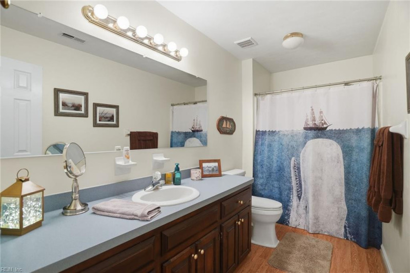 Photo 23 of 40 residential for sale in Chesapeake virginia
