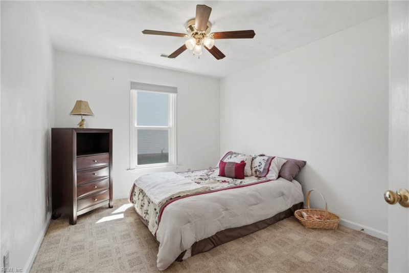 Photo 24 of 40 residential for sale in Chesapeake virginia
