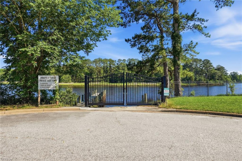 Photo 35 of 40 residential for sale in Chesapeake virginia