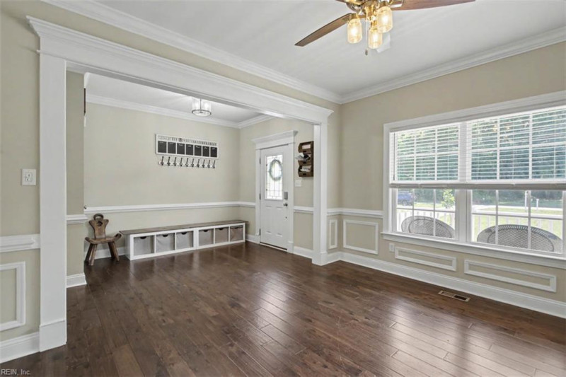 Photo 10 of 41 residential for sale in Suffolk virginia