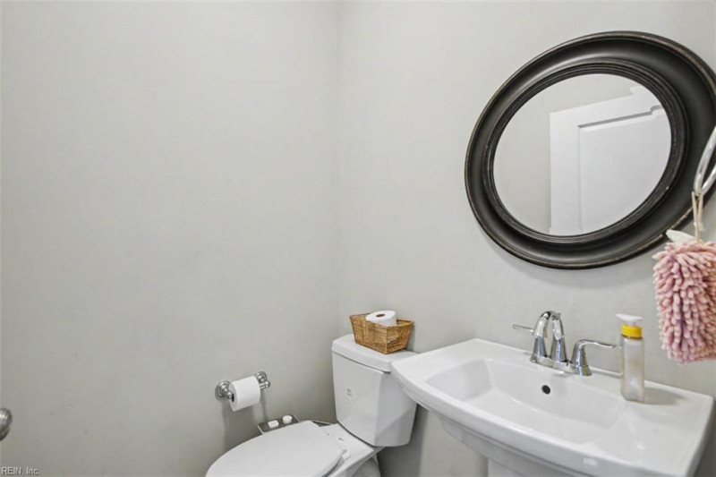 Photo 11 of 41 residential for sale in Suffolk virginia