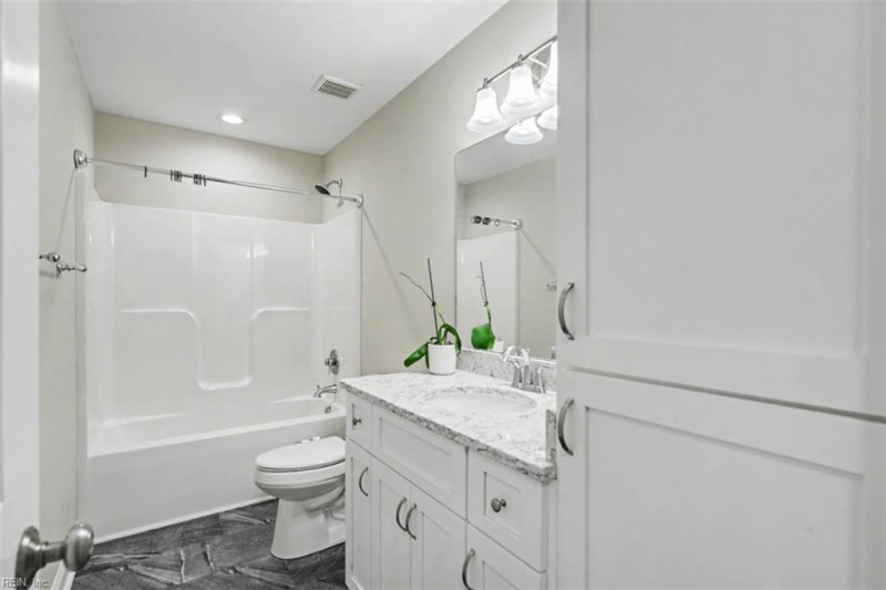 Photo 32 of 41 residential for sale in Suffolk virginia