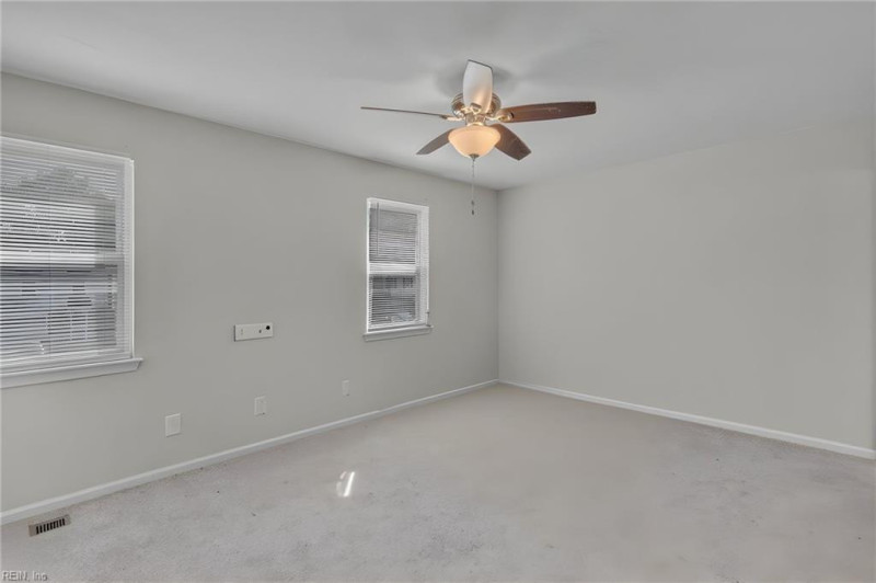 Photo 13 of 35 residential for sale in Virginia Beach virginia