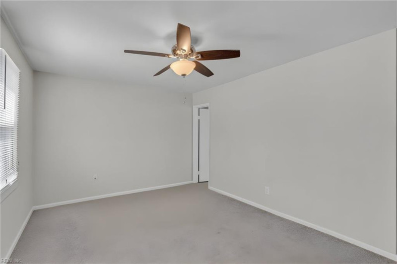 Photo 14 of 35 residential for sale in Virginia Beach virginia
