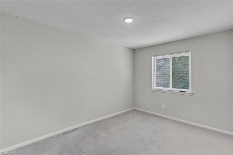 Photo 17 of 35 residential for sale in Virginia Beach virginia