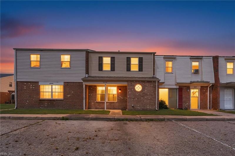 Photo 2 of 35 residential for sale in Virginia Beach virginia