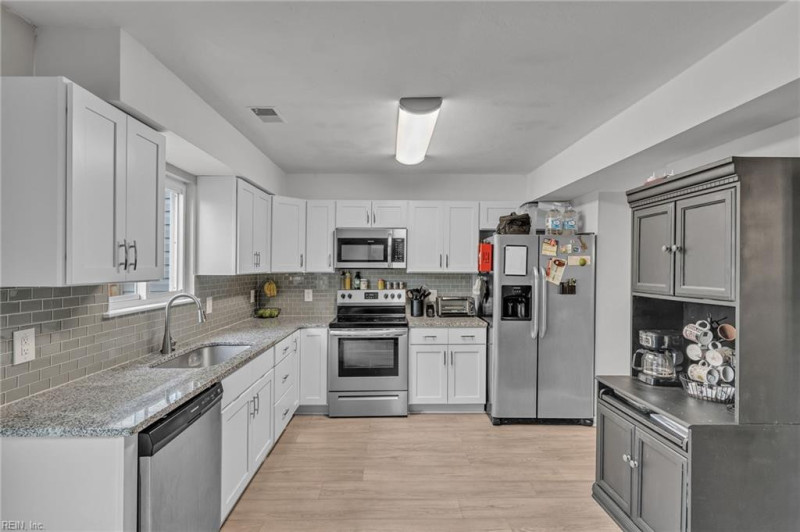 Photo 9 of 35 residential for sale in Virginia Beach virginia