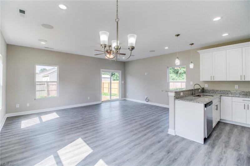 Photo 16 of 29 residential for sale in Suffolk virginia