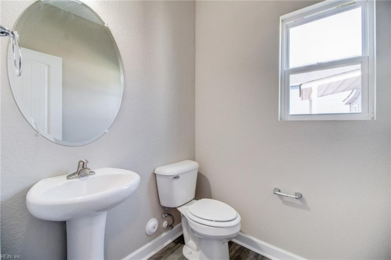 Photo 5 of 29 residential for sale in Suffolk virginia