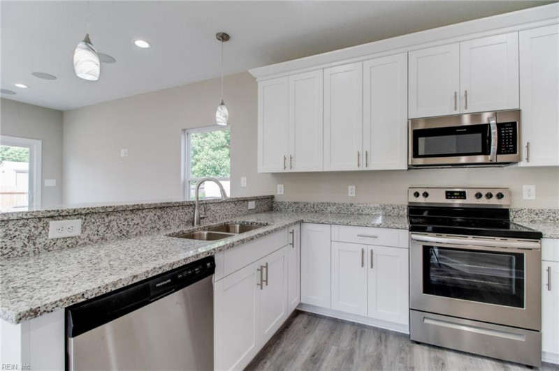 Photo 8 of 29 residential for sale in Suffolk virginia