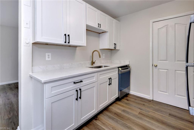 Photo 10 of 30 residential for sale in Newport News virginia