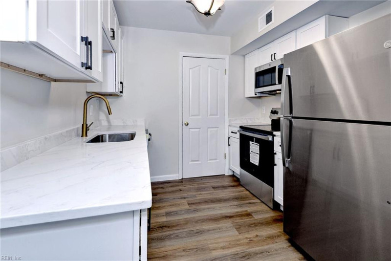Photo 9 of 30 residential for sale in Newport News virginia
