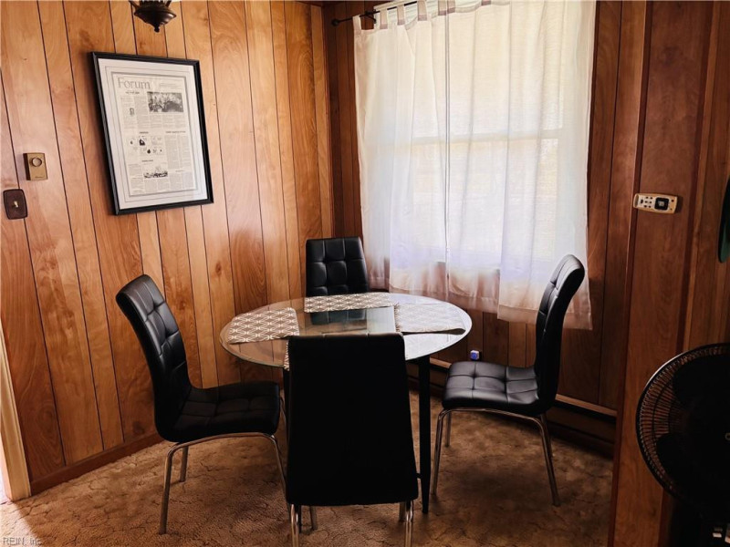 Photo 3 of 14 residential for sale in Portsmouth virginia