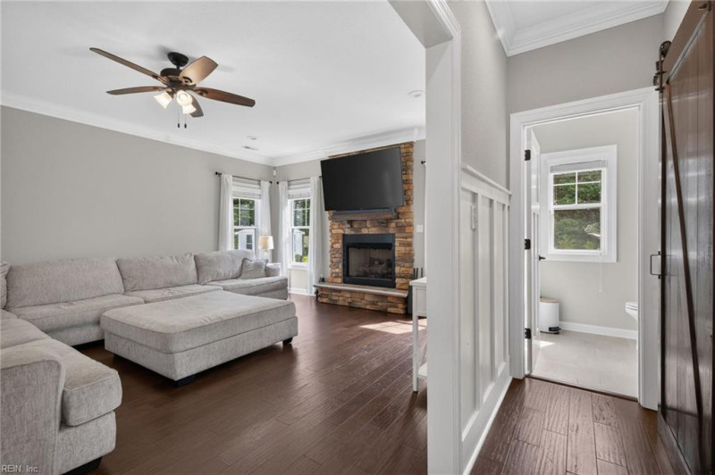 Photo 4 of 50 residential for sale in Suffolk virginia