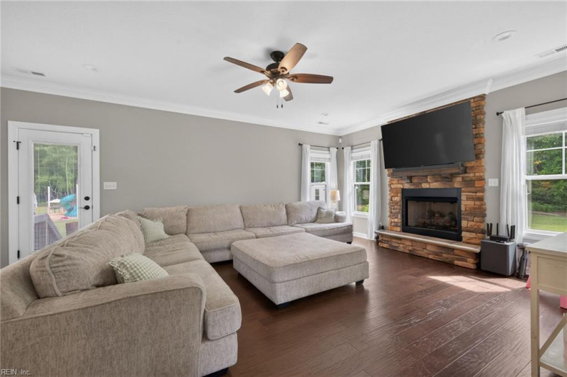 Photo 5 of 50 residential for sale in Suffolk virginia