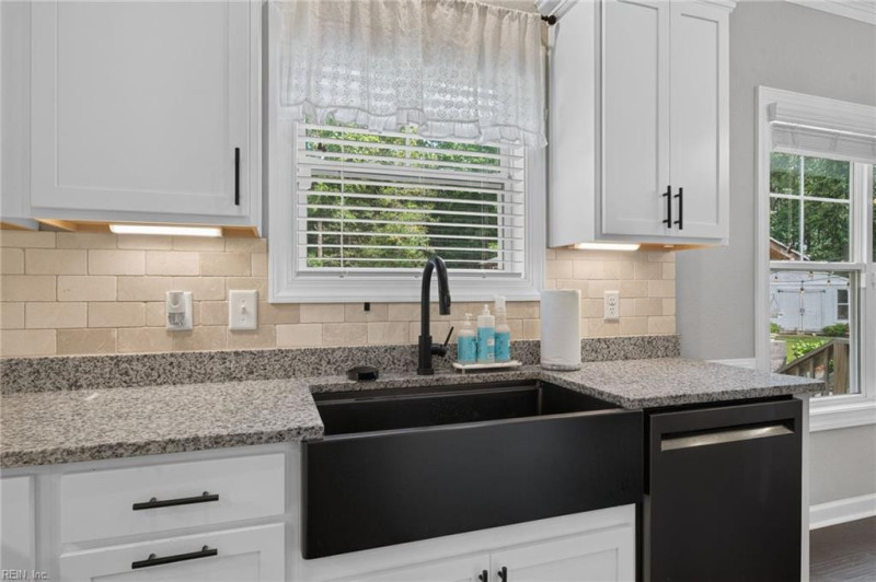 Photo 7 of 50 residential for sale in Suffolk virginia
