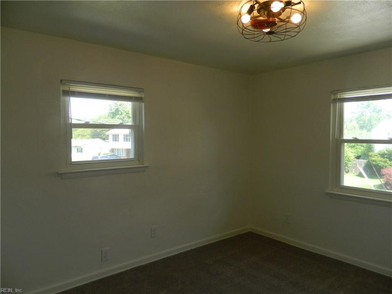 Photo 12 of 18 residential for sale in Virginia Beach virginia